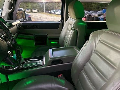 Used 2003 HUMMER H2 w/ Preferred Equipment Group image 26