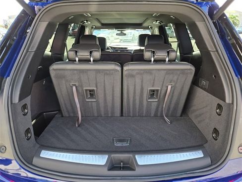 Used 2025 Cadillac XT6 Luxury image 20