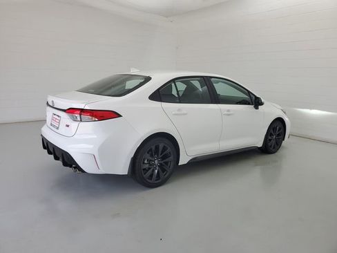 Used 2025 Toyota Corolla SE FWD image 5