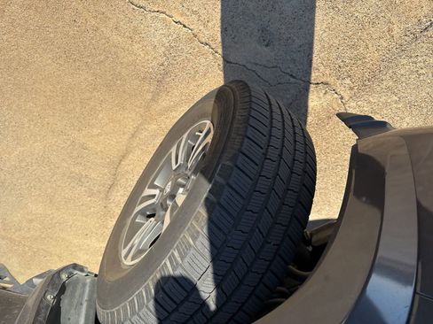 Used 2019 Toyota Tacoma TRD Sport image 16