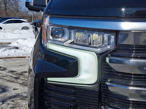 Used 2023 Chevrolet Silverado 1500 High Country image 28