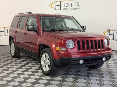 Used 2016 Jeep Patriot Sport w/ Power Value Group FWD image 2