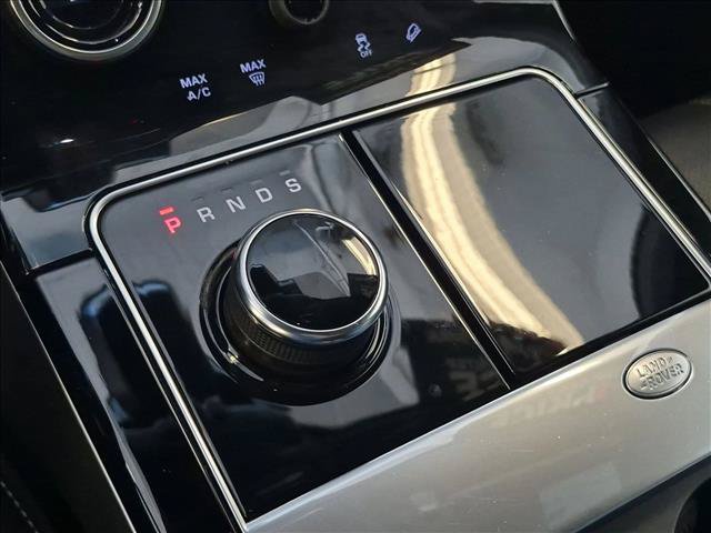 Used 2019 Land Rover Range Rover Velar R-Dynamic SE AWD/4WD image 12