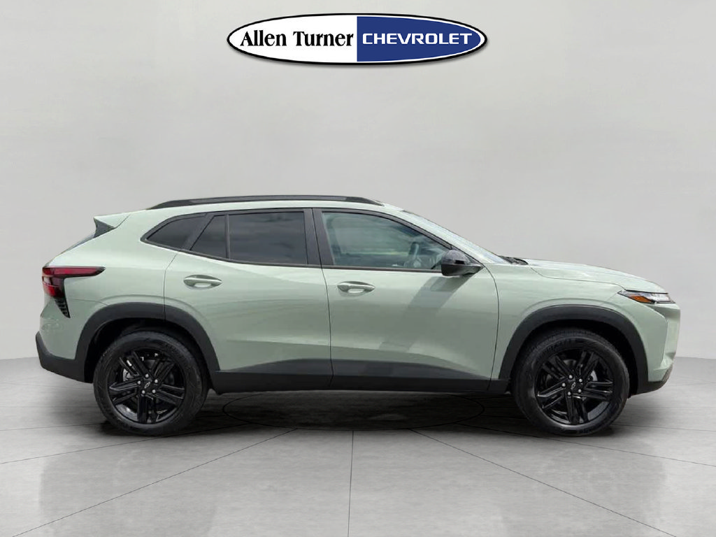 Used 2026 Chevrolet Trax ACTIV w/ Driver Confidence Package FWD image 3