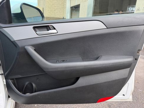 Used 2019 Hyundai Sonata SE image 16