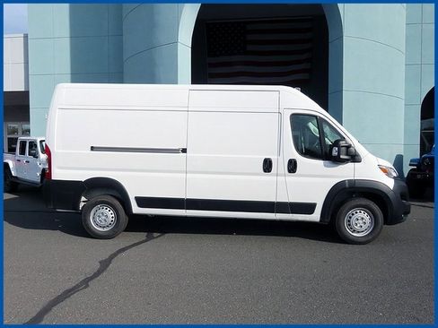 New 2026 RAM ProMaster 2500 w/ Convenience Group image 2