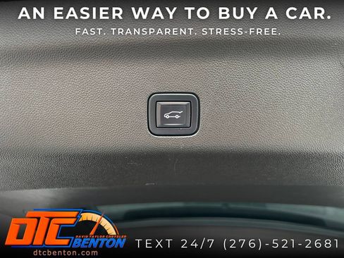 Used 2021 Chevrolet Suburban Z71 w/ Z71 Off-Road Package AWD/4WD image 36