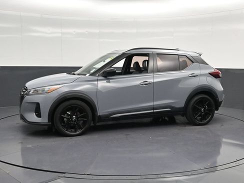 Used 2022 Nissan Kicks SR w/ Premium Package FWD image 7