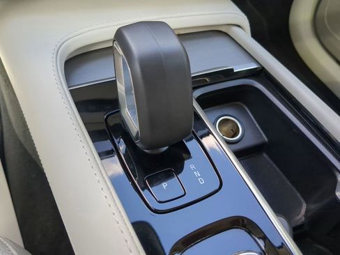 Used 2025 Volvo XC90 B5 Core w/ Protection Package image 46