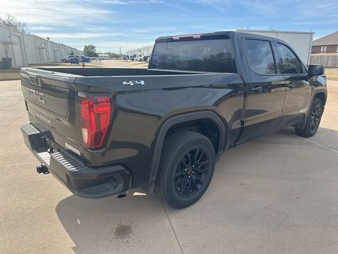 Used 2025 GMC Sierra 1500 Elevation image 3
