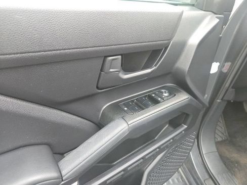 Used 2025 Toyota 4Runner SR5 AWD/4WD image 9