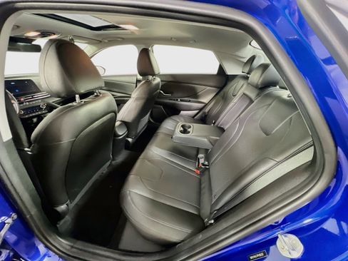 Used 2023 Hyundai Elantra Limited FWD image 25