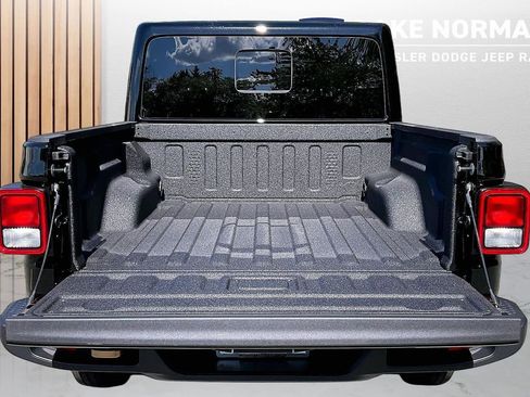 New 2026 Jeep Gladiator Sport image 24