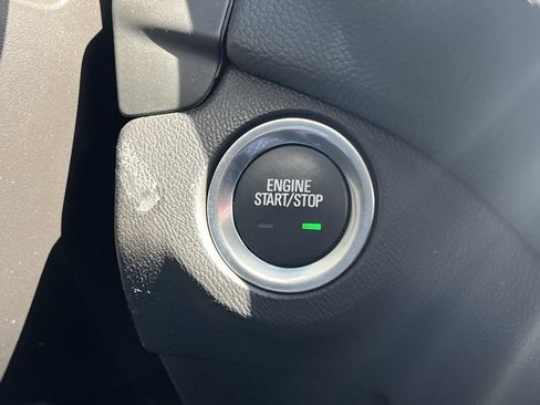 Used 2023 Chevrolet Equinox LT FWD image 20