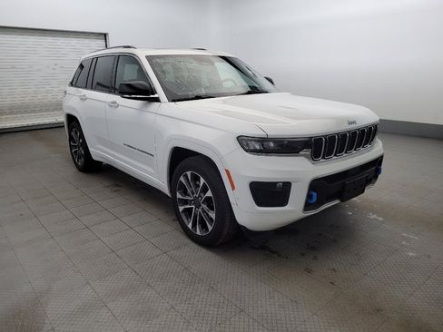 Used 2022 Jeep Grand Cherokee Overland w/ Luxury Tech Group IV image 13