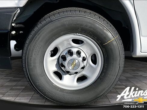 New 2025 Chevrolet Express 2500 Work Van w/ Driver Convenience Package image 18