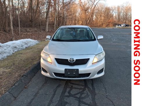 Used 2010 Toyota Corolla LE image 2