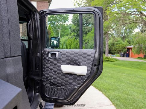 Used 2025 Jeep Gladiator Sport AWD/4WD image 44
