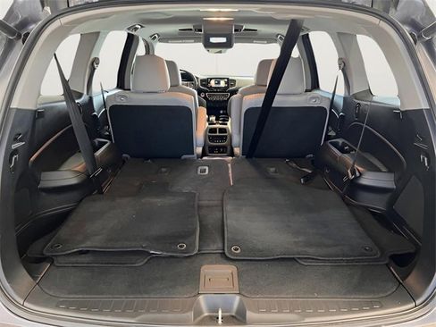 Used 2021 Honda Pilot Touring image 7