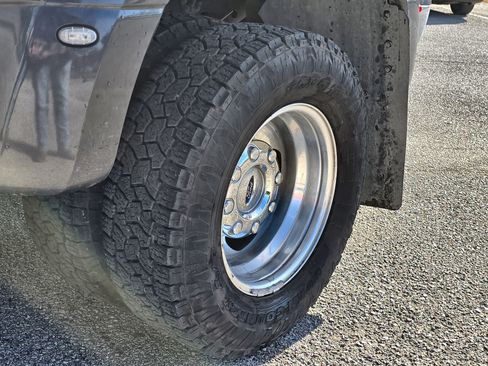 Used 2022 Ford F350 Lariat w/ Lariat Ultimate Package image 10