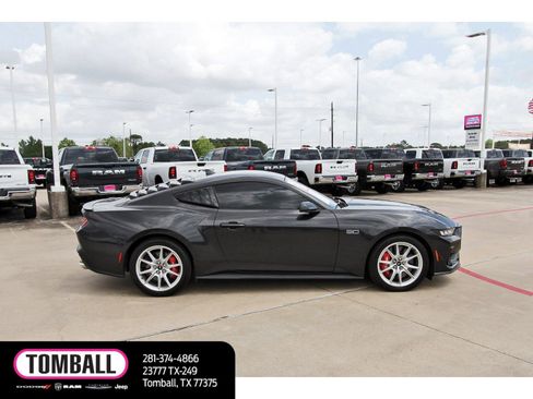Used 2024 Ford Mustang GT Premium image 8