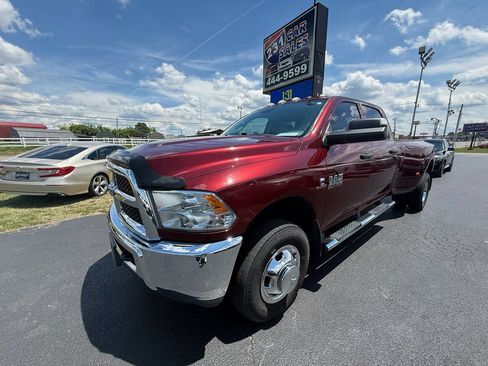 Used 2018 RAM 3500 Tradesman w/ Chrome Appearance Group AWD/4WD image 8