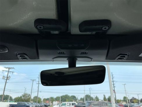 Used 2022 Jeep Gladiator Willys image 32