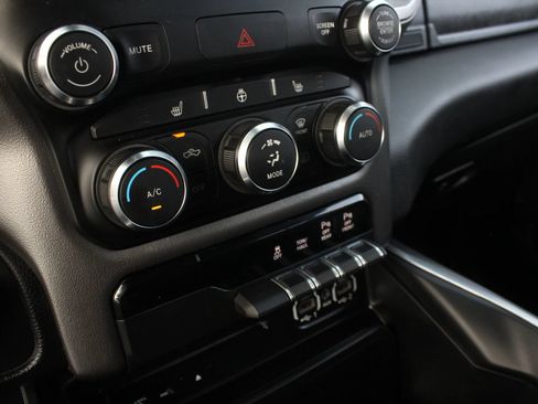 Used 2019 RAM 1500 Big Horn AWD/4WD image 31