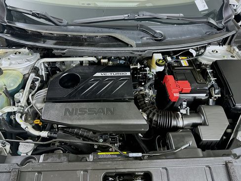 Used 2023 Nissan Rogue SV image 31