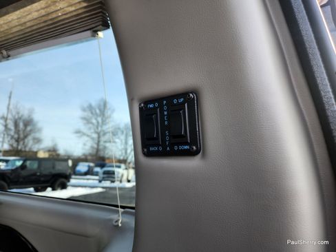 Used 2024 Chevrolet Express 2500 w/ Driver Convenience Package image 28