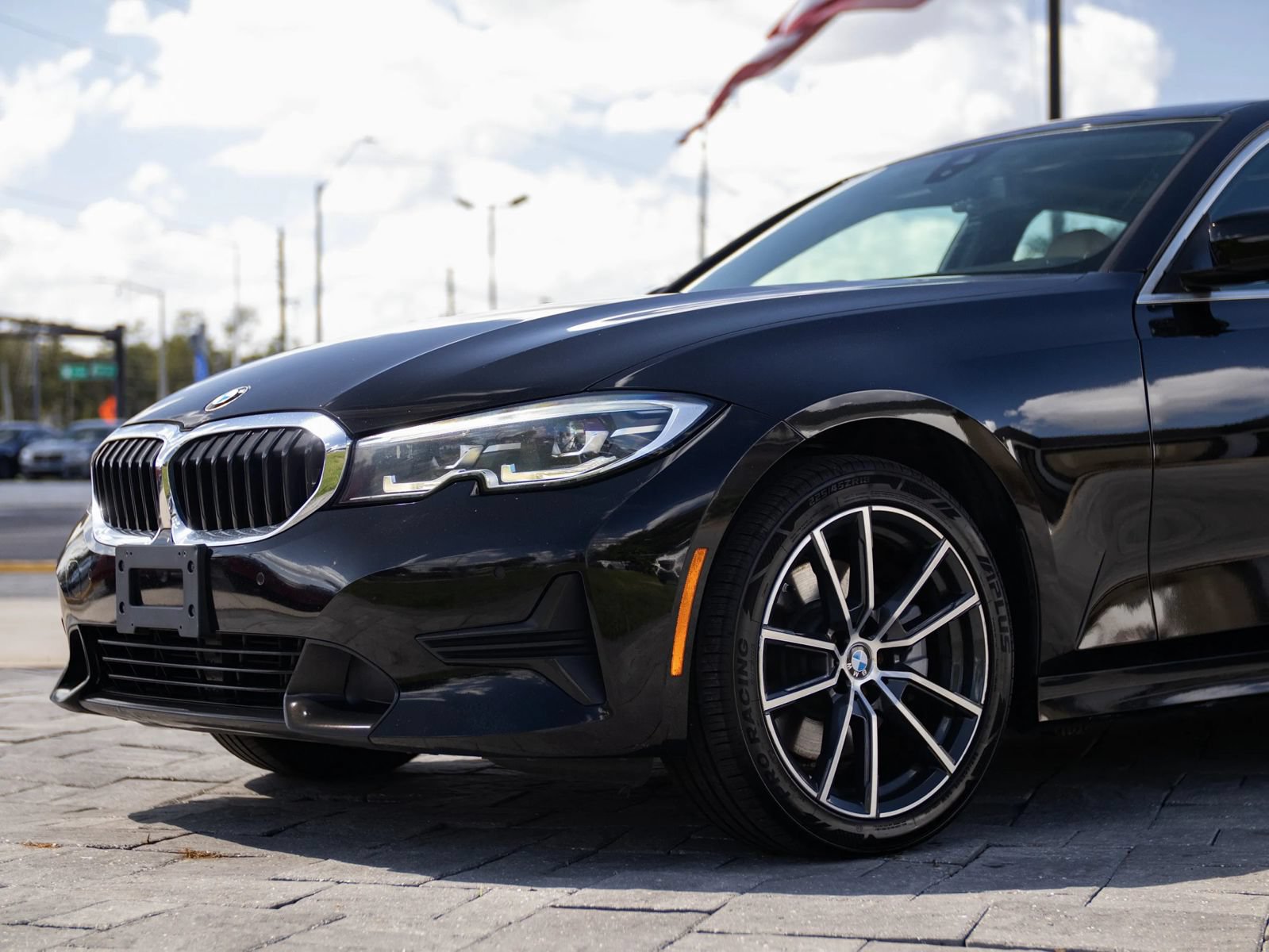 Used 2020 BMW 330i xDrive Sedan w/ Convenience Package AWD/4WD image 6