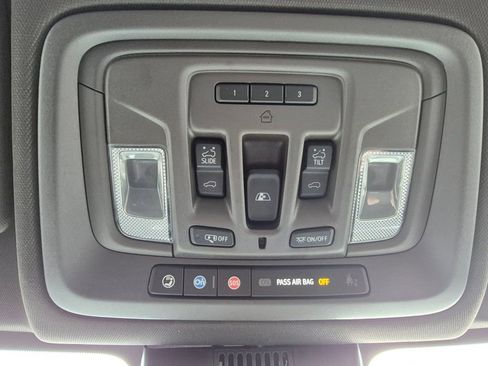 Used 2022 Chevrolet Silverado 1500 LTZ w/ LTZ Convenience Package II image 20