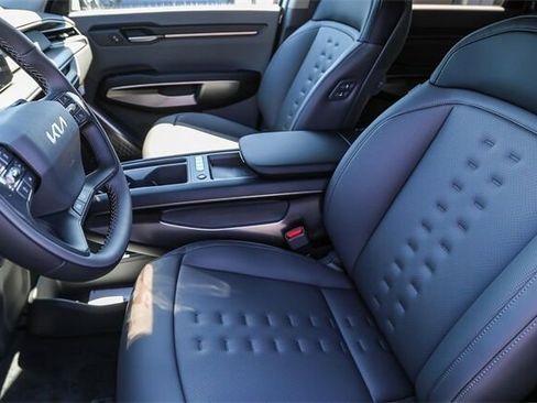 New 2026 Kia EV9 Wind image 15