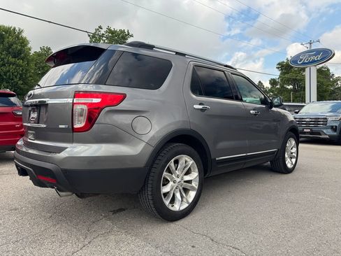 Used 2014 Ford Explorer XLT w/ Equipment Group 202A AWD/4WD image 5