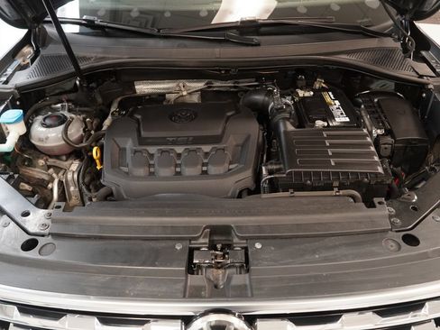 Used 2018 Volkswagen Tiguan SEL Premium w/ 3rd Row Seat Package AWD/4WD image 42