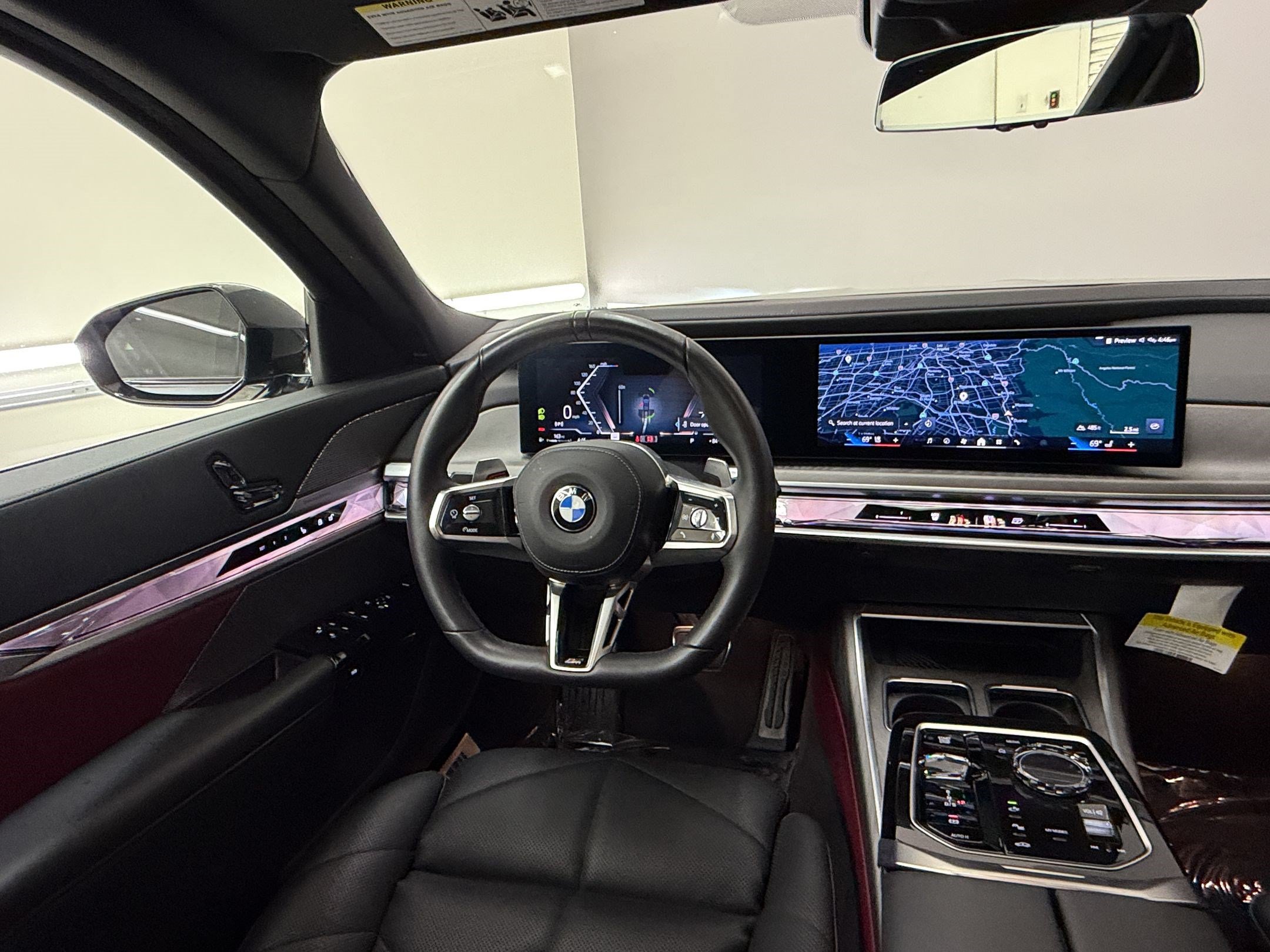 Certified 2025 BMW 740i w/ Premium Package RWD image 28