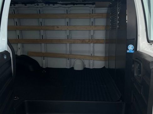 Used 2024 GMC Savana 2500 w/ Driver Convenience Package image 11