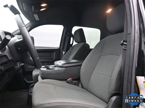 Used 2024 RAM 2500 Tradesman w/ Chrome Appearance Group image 9