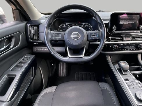 Used 2025 Nissan Pathfinder SV AWD/4WD image 5