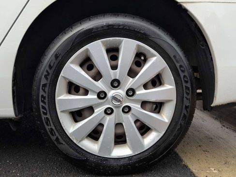 Used 2015 Nissan Sentra S image 14