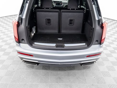 New 2025 Cadillac XT6 Luxury image 28