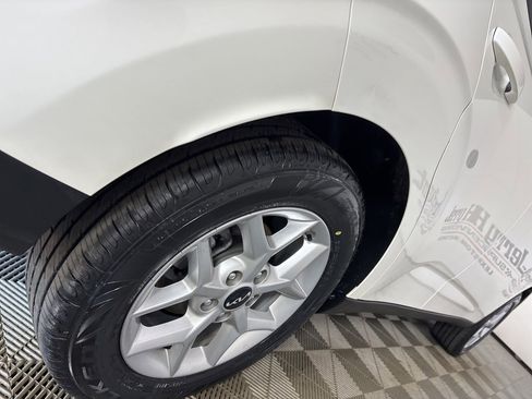 Used 2025 Kia Soul S image 30