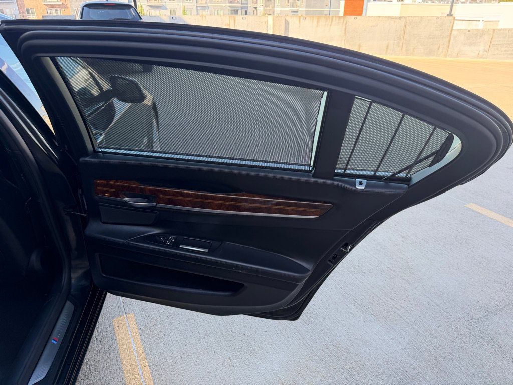 Used 2014 BMW 750Li xDrive AWD/4WD image 31