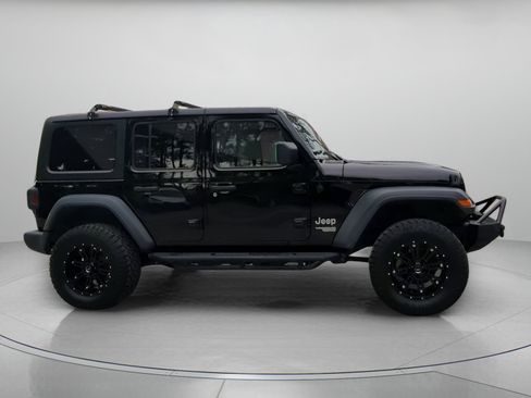 Used 2018 Jeep Wrangler Unlimited Sport S AWD/4WD image 34