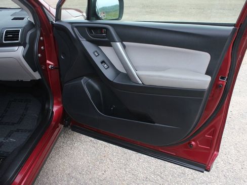 Used 2016 Subaru Forester 2.5i w/ Protection Package #1 image 31