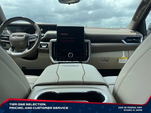 New 2026 GMC Yukon XL Denali w/ Denali Reserve Package AWD/4WD image 16
