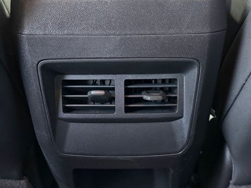 Used 2025 Chevrolet Colorado Trail Boss AWD/4WD image 19