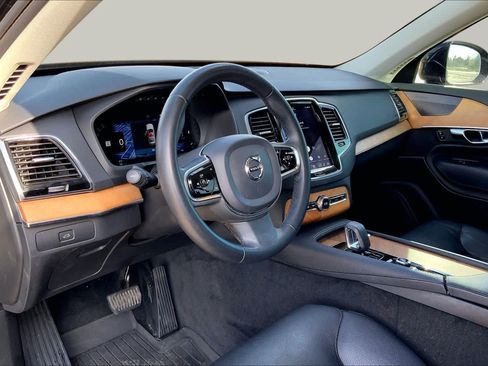 Used 2023 Volvo XC90 B6 Plus w/ Protection Package Premier AWD/4WD image 18