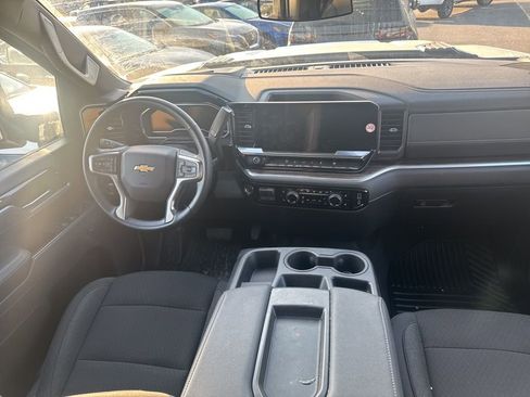 Used 2025 Chevrolet Silverado 2500 LT w/ Convenience Package AWD/4WD image 7