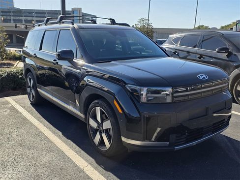 Certified 2025 Hyundai Santa Fe Limited image 9